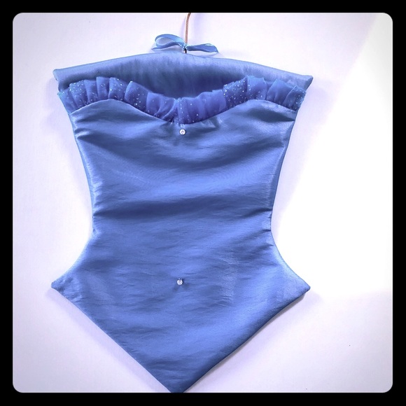 Victorian corset shape multi function accessory bag - Picture 6 of 10